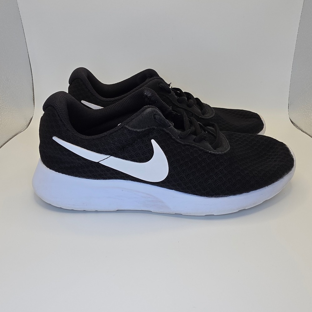 Nike Tanjun Running Shoes Black White 812655-011 | Women Size 6